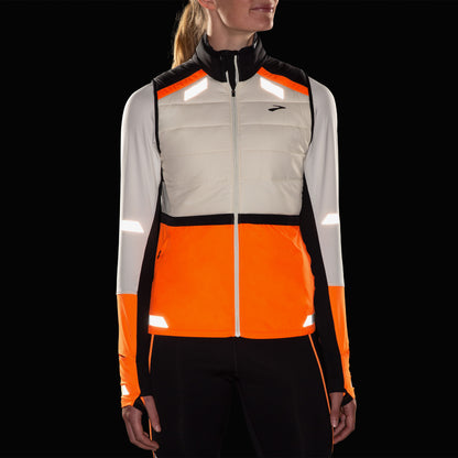 Brooks Run Visible Insulated Vest 2.0 Kadın Beyaz Yelek