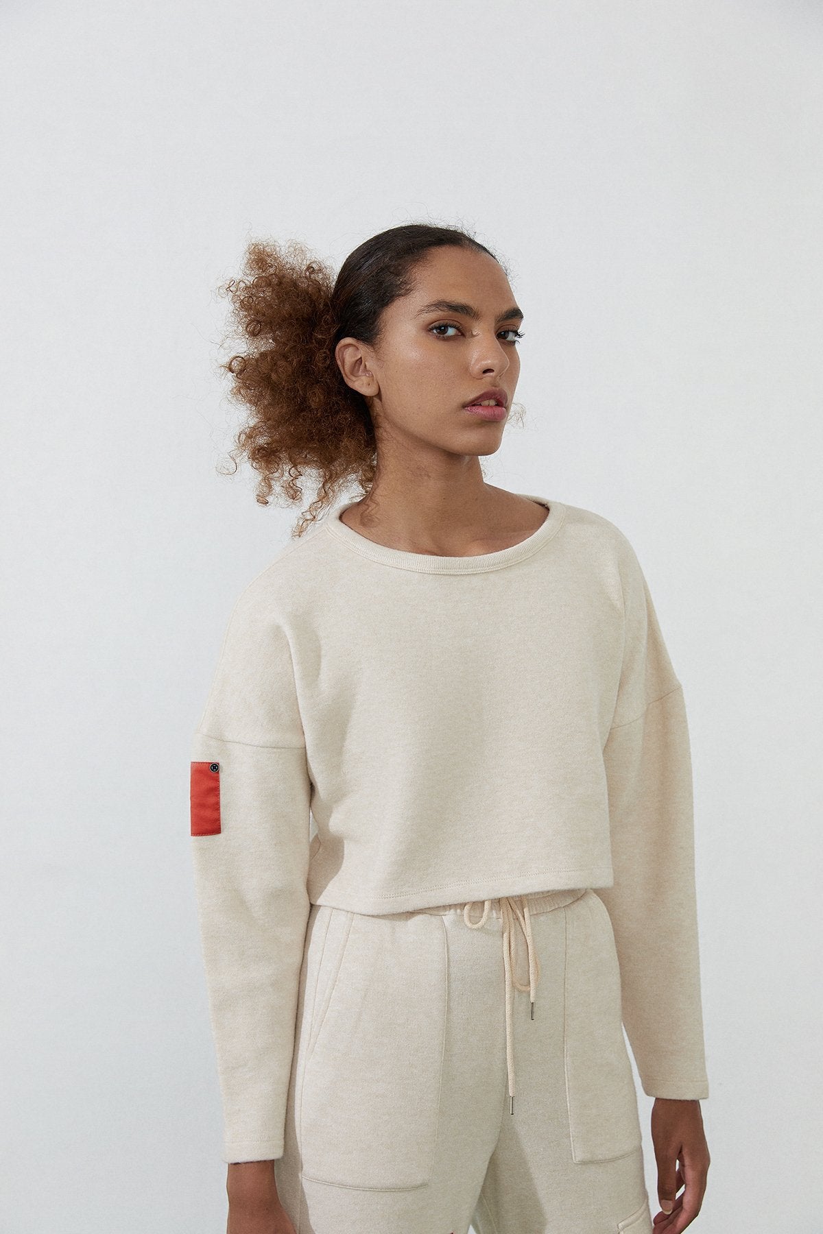 Ekru Basic Kısa Sweatshirt