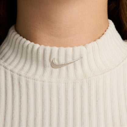 Nike Sportswear Chill Knit Kadın Beyaz T-shirt