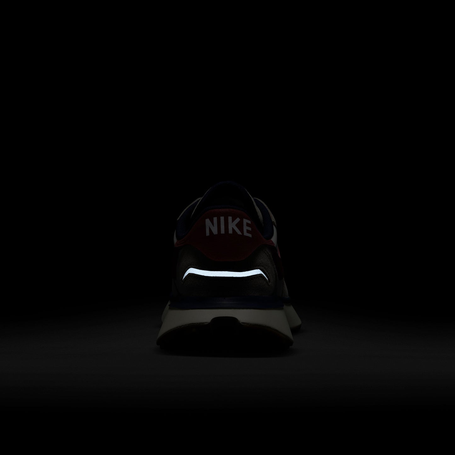 Nike Phoenix Waffle Kadın Beyaz Spor Ayakkabı