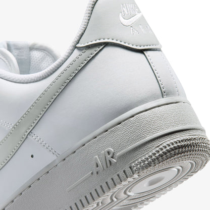 Nike Air Force 1 '07 Erkek Beyaz Spor Ayakkabı