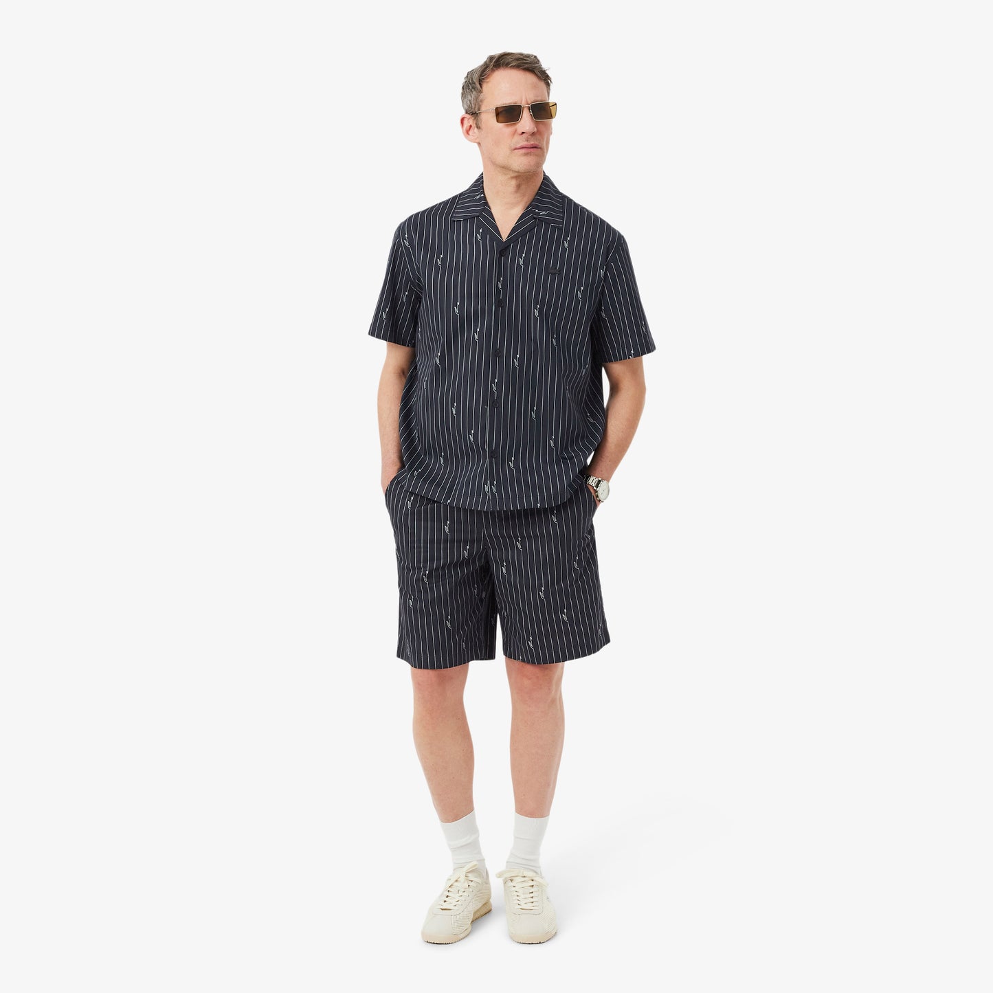 Lacoste Erkek Relaxed Fit Çizgili Siyah Şort