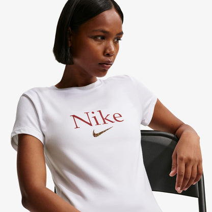 Nike Chill Kadın Beyaz T-shirt