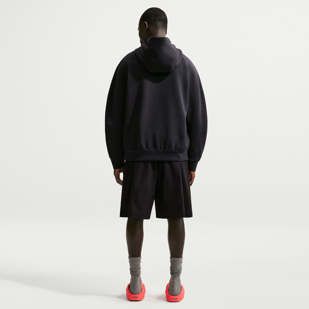 Nike Dri Fit 24.7 Erkek Siyah Sweatshirt