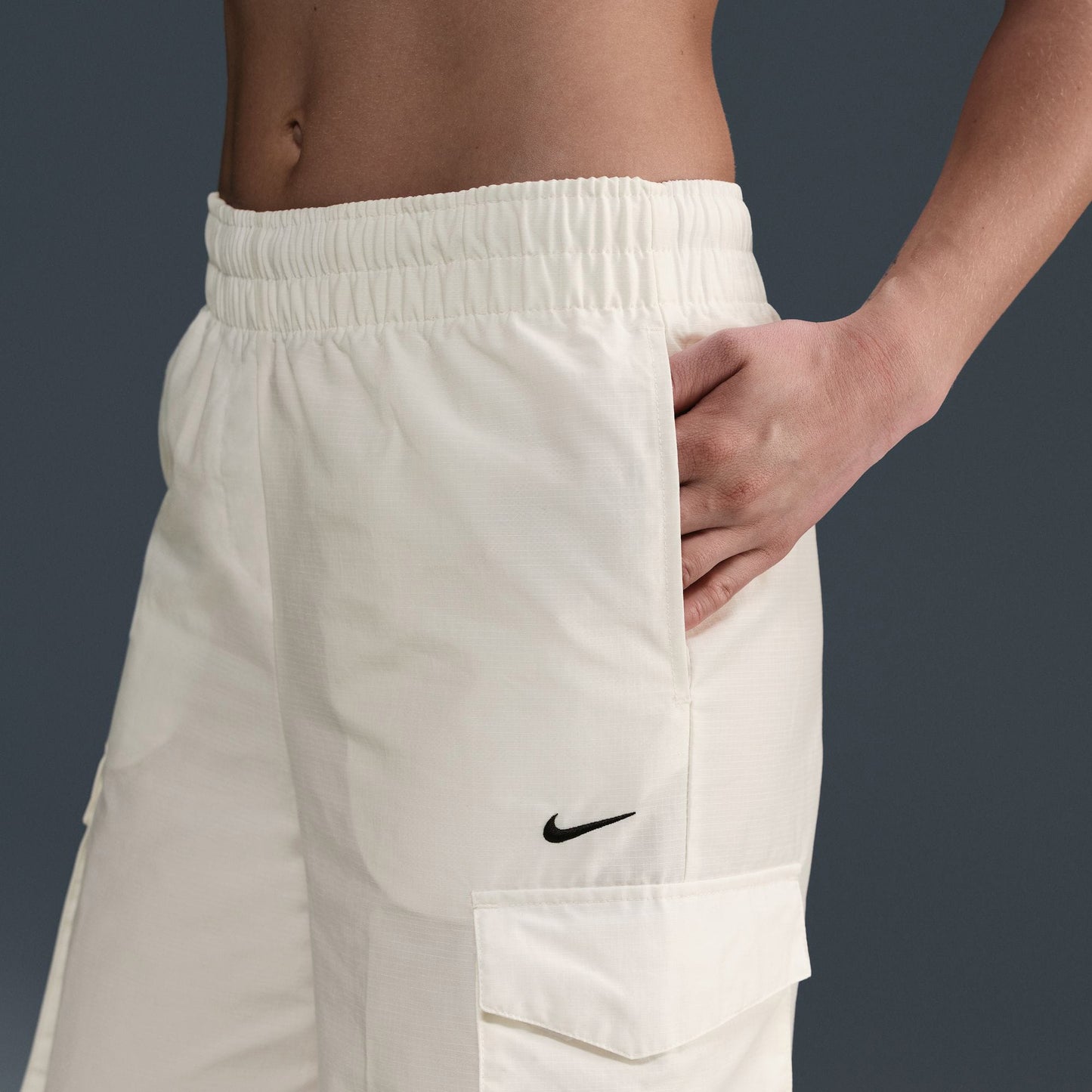 Nike Sportswear Everything Kadın Beyaz Pantolon