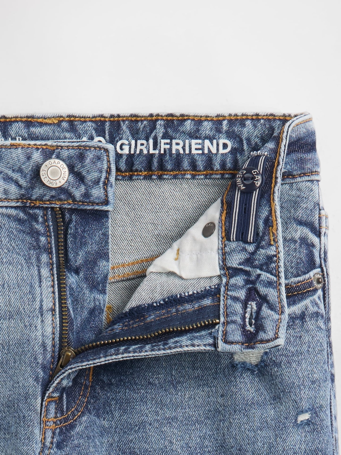 Mavi Distressed Girlfriend Washwell™ Jean Pantolon