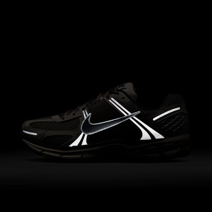 Nike Zoom Vomero 5 Erkek Gri Spor Ayakkabı