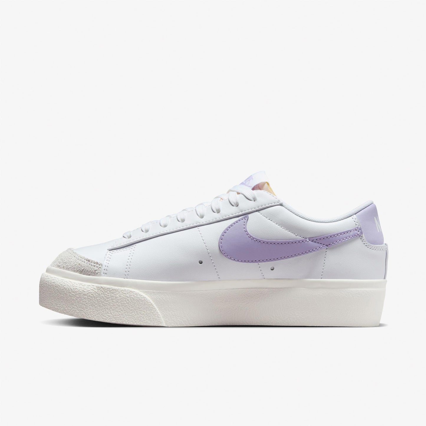 Nike Blazer Low Platform Kadın Beyaz Spor Ayakkabı