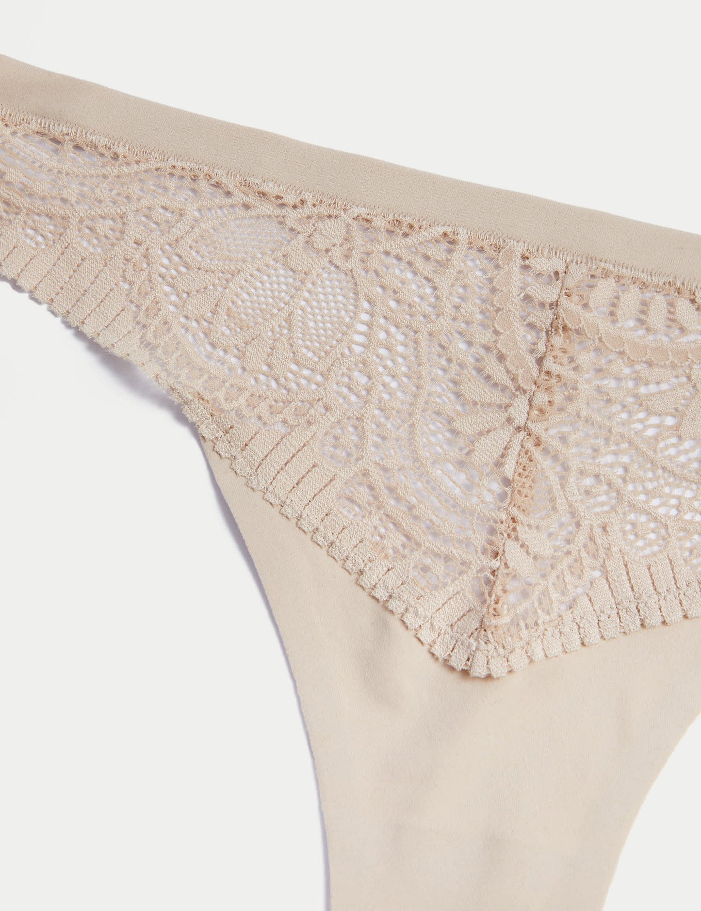 3'lü Body Soft™ Dantel Detaylı Tanga Seti