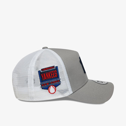 New Era Side Patch Trucker Unisex Gri Şapka