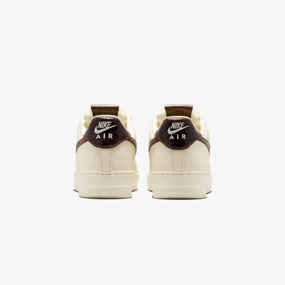 Nike Air Force 1 '07 Erkek Beyaz Spor Ayakkabı