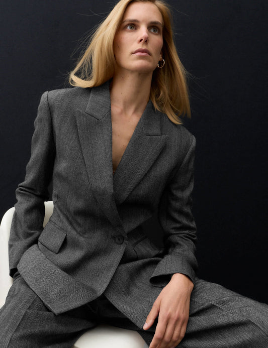 Saf Yün Belden Oturtmalı Blazer Ceket
