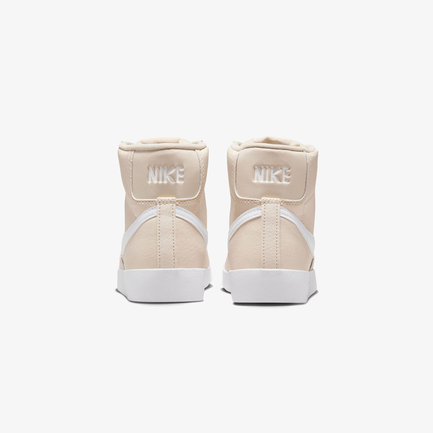 Nike Blazer Mid '77 Next Nature Kadın Beyaz Spor Ayakkabı