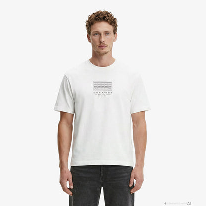 Calvin Klein 16s March Graphic Seasonal Erkek Beyaz T-shirt