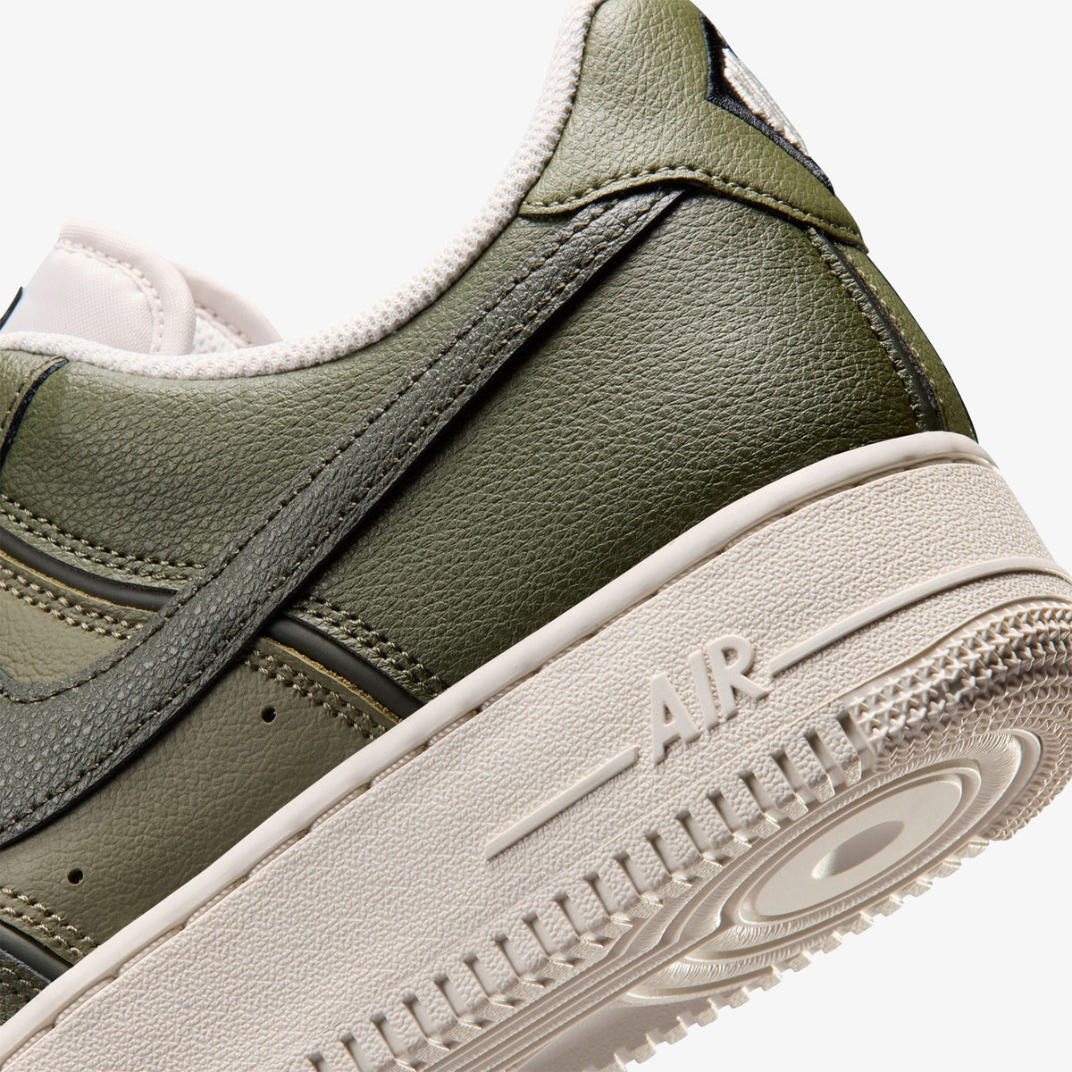 Nike Air Force 1 '07 Lv8 Sport Erkek Yeşil Spor Ayakkabı