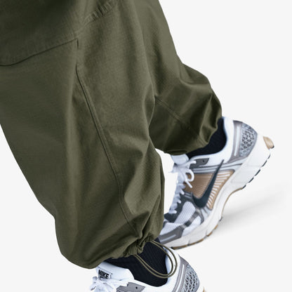 Nike Sportswear Woven Erkek Yeşil Kargo Eşofman Altı
