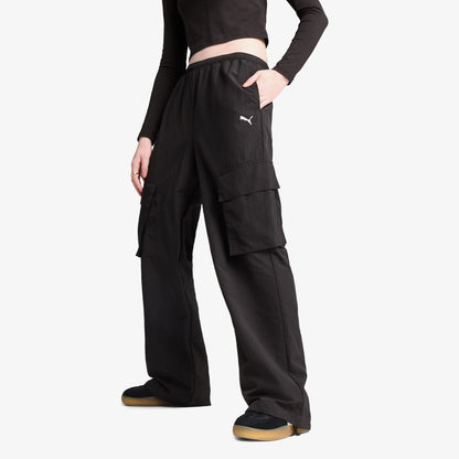 Puma Wardrobe Essentials Relaxed Kadın Siyah Eşofman Altı