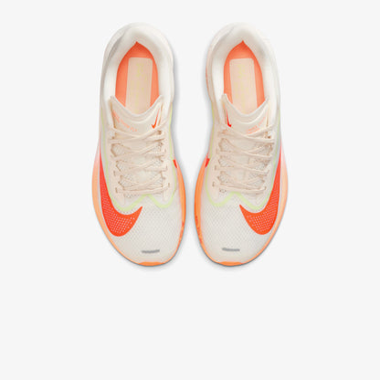 Nike Zoom Fly 6 Kadın Beyaz Koşu Ayakkabısı