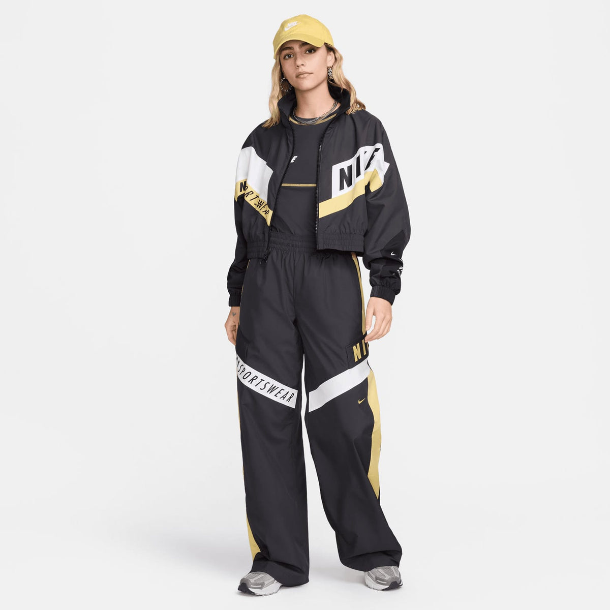 Nike Sportswear Kadın Siyah Ceket