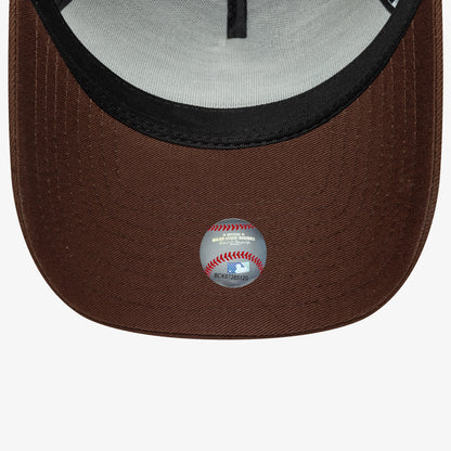 New Era Outline Script Eframe Losdos Unisex Kahverengi Şapka
