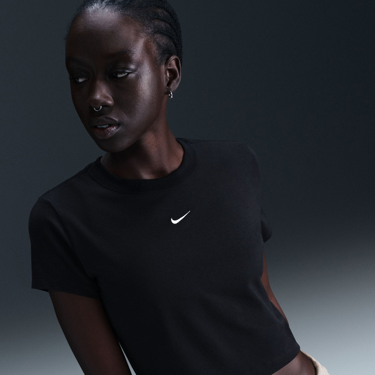 Nike Sportswear Chill Knit Cropped Kadın Siyah T-shirt