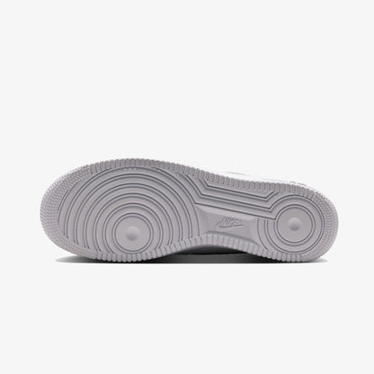 Nike Air Force 1 '07 Erkek Beyaz Spor Ayakkabı