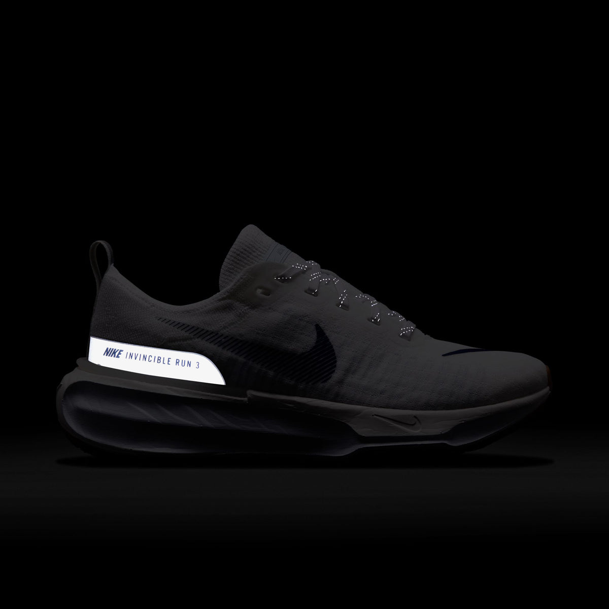 Nike Invincible 3 Kadın Beyaz Koşu Ayakkabısı