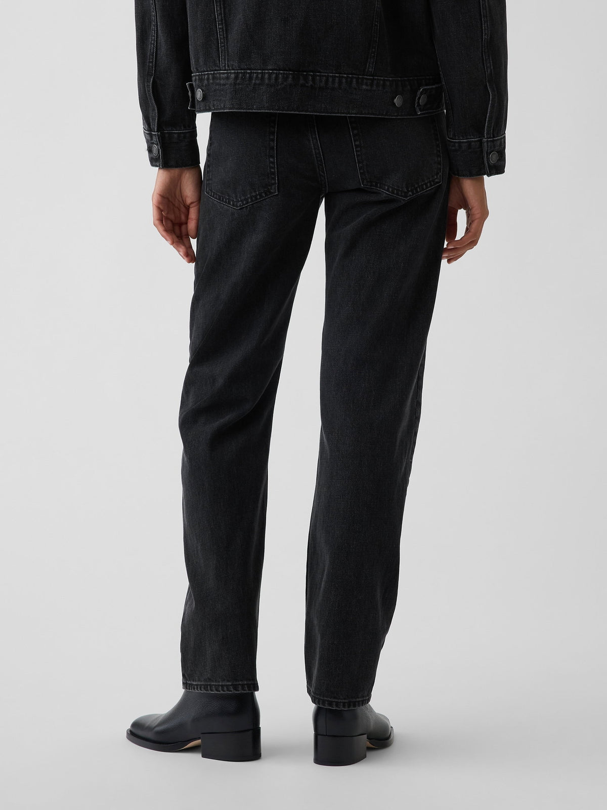 Siyah Mid Rise Straight Taper Jean Pantolon