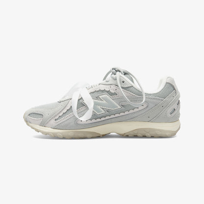 New Balance 204l Kadın Gri Spor Ayakkabı