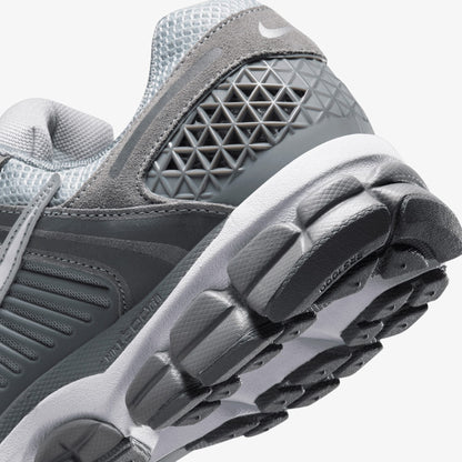 Nike Zoom Vomero 5 Erkek Gri Sneaker