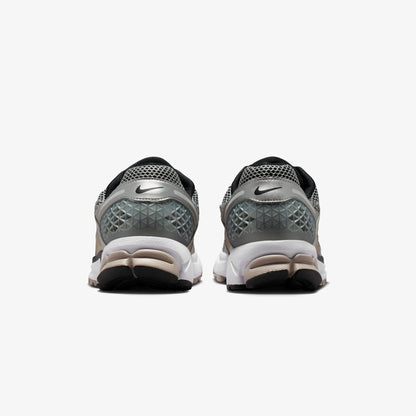 Nike Zoom Vomero 5 Metallic Silver College Erkek Gri Spor Ayakkabı