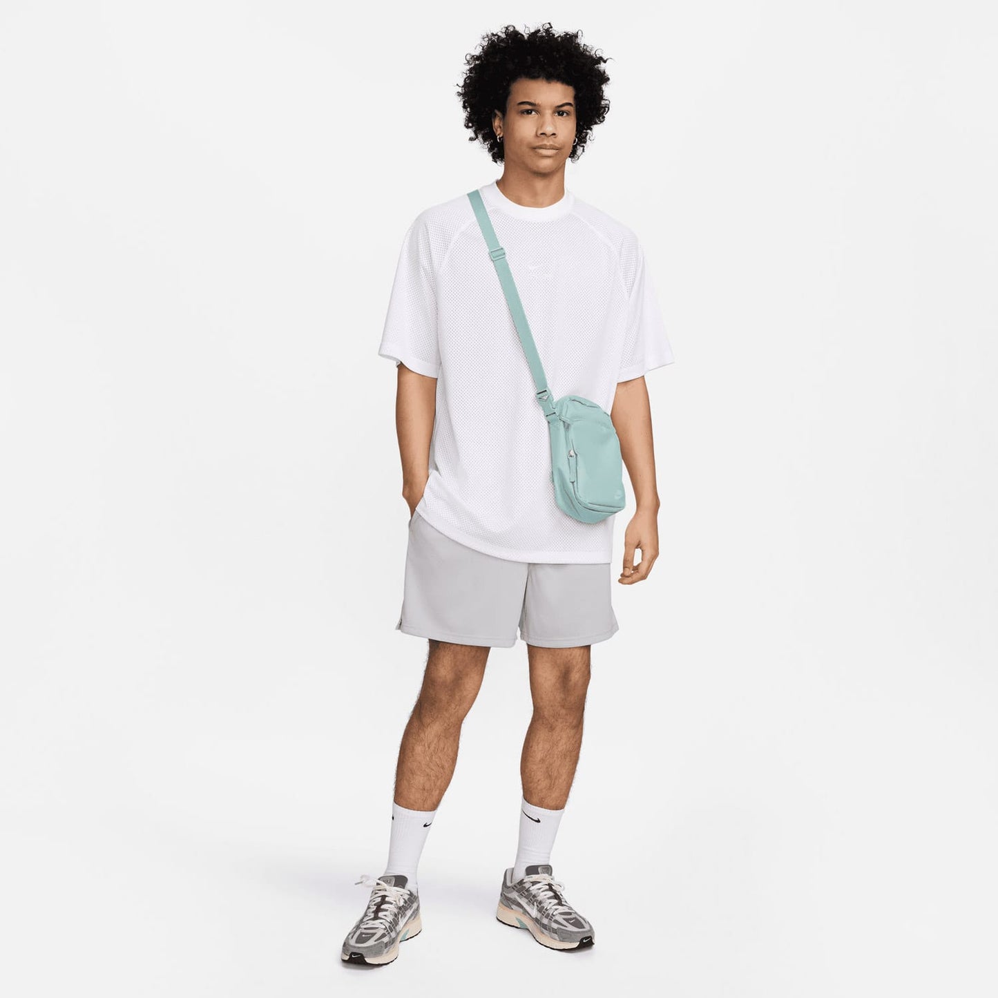 Nike Club Erkek Gri Şort