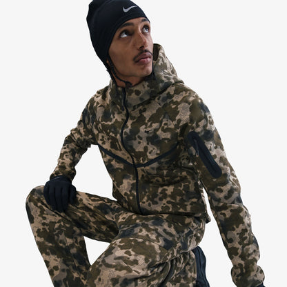 Nike Tech Fleece Kamuflaj Desenli Windrunner Erkek Kahverengi Eşofman Altı
