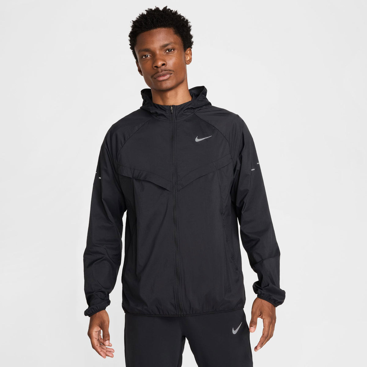 Nike Stride Erkek Siyah Koşu Yağmurluğu