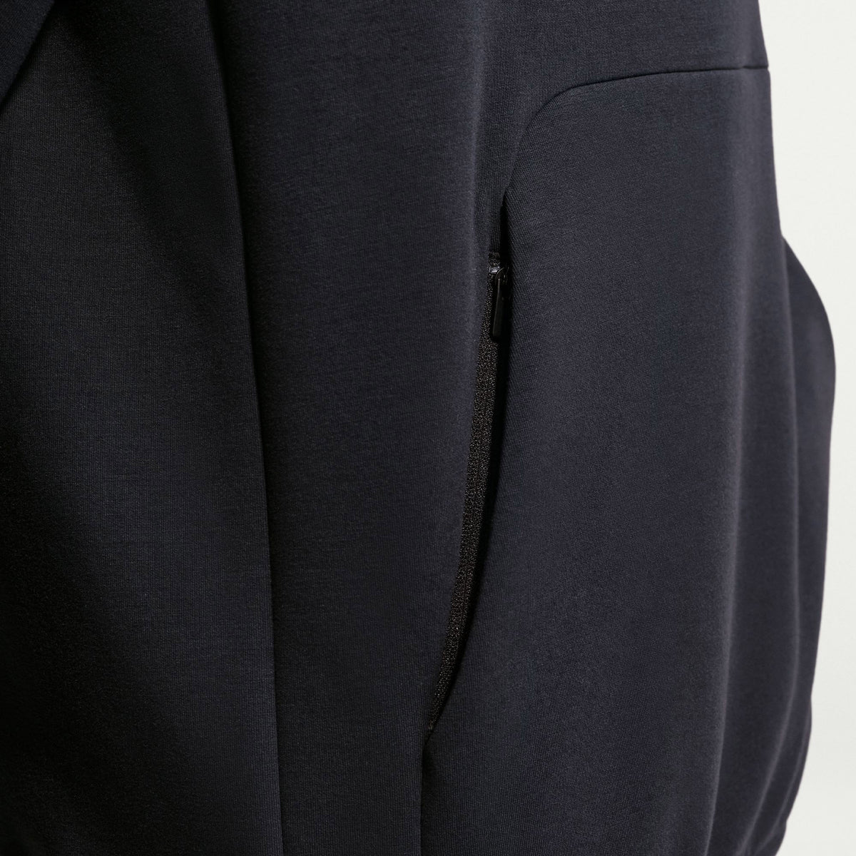 Nike Dri Fit 24.7 Erkek Siyah Sweatshirt