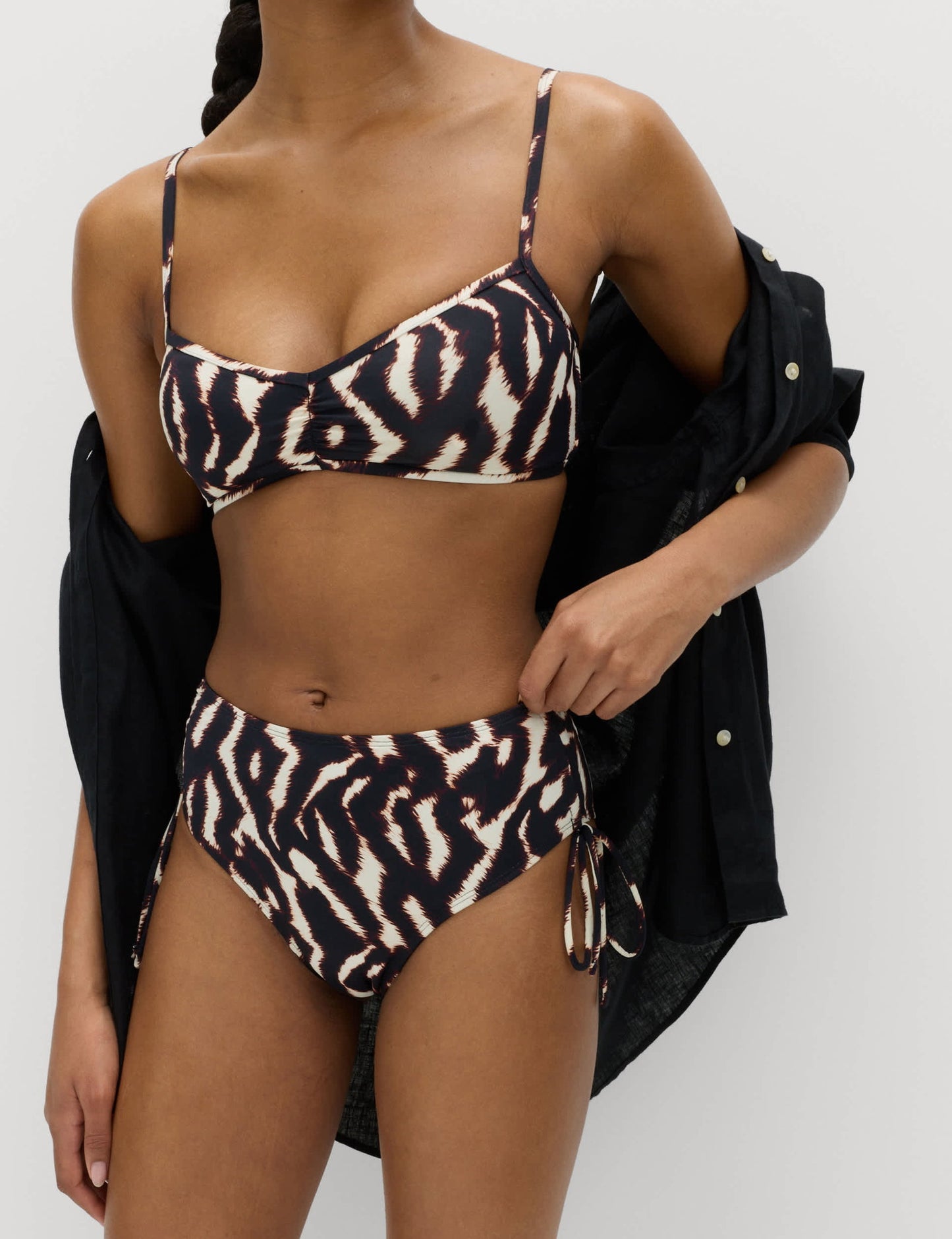 Derin V Kesim Bikini Üstü