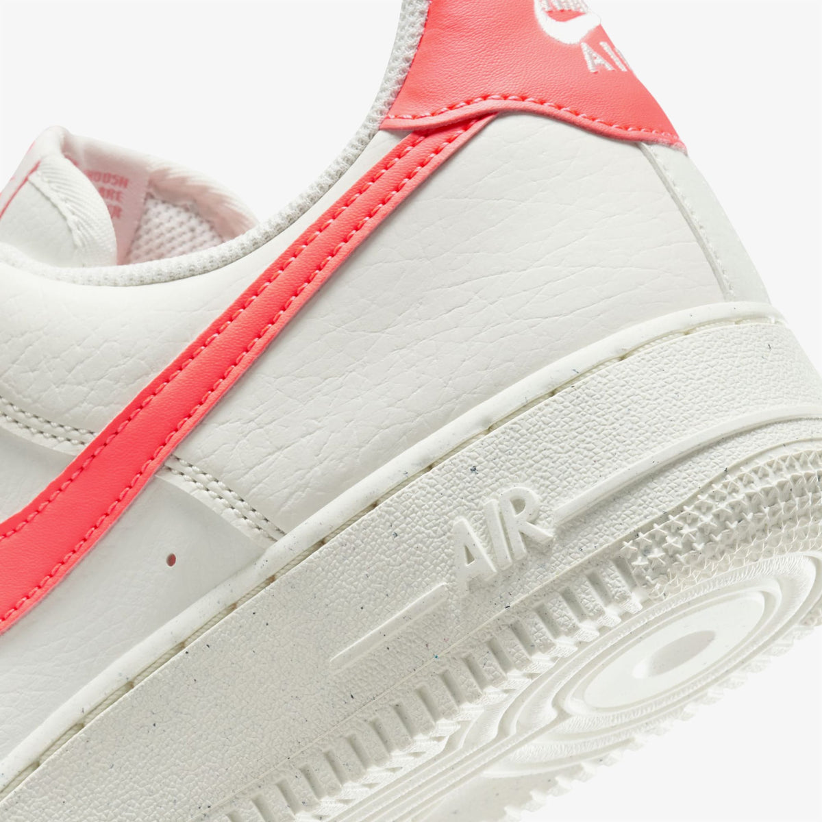 Nike Air Force 1 '07 Next Nature Kadın Beyaz Sneaker