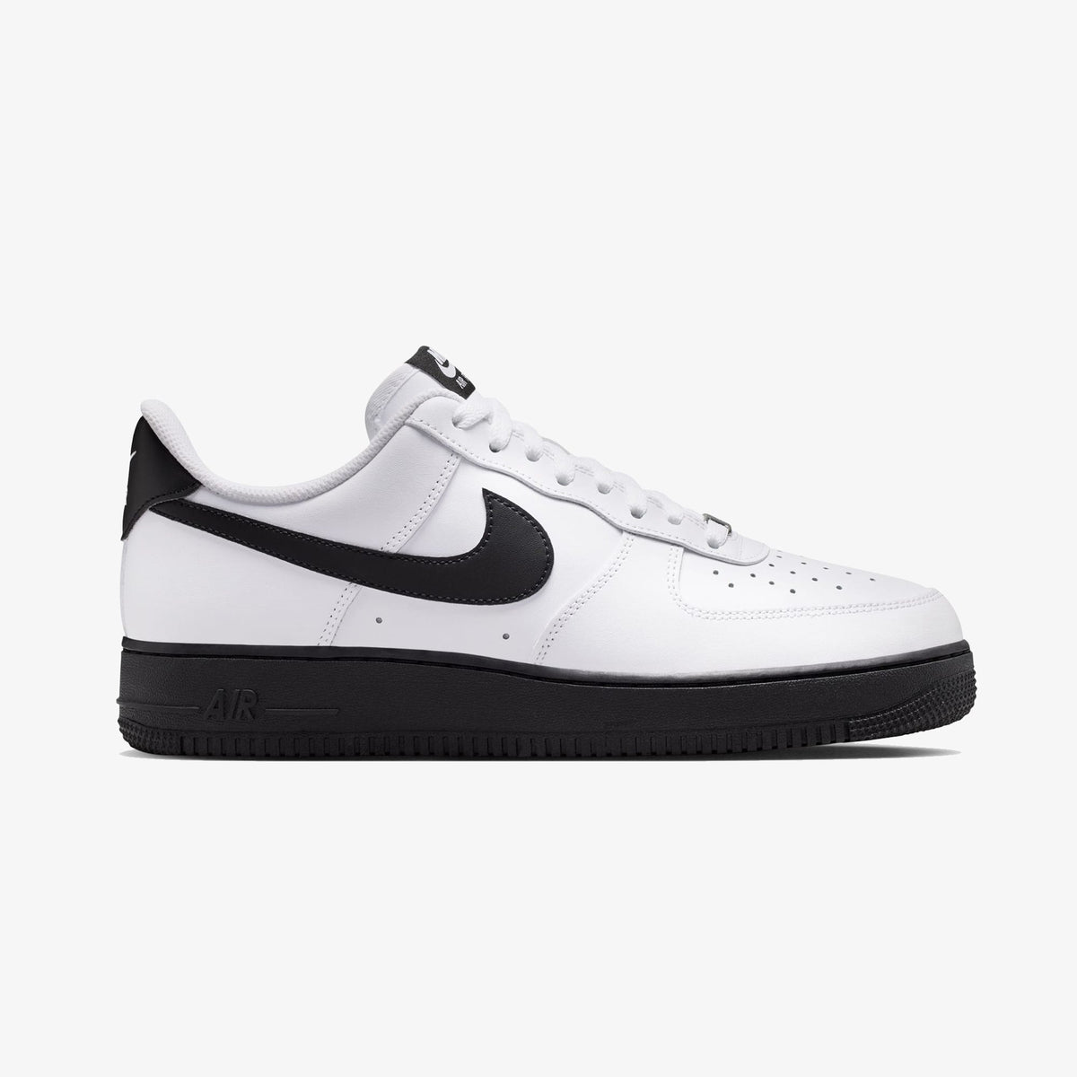 Nike Air Force 1 '07 Erkek Beyaz Spor Ayakkabı
