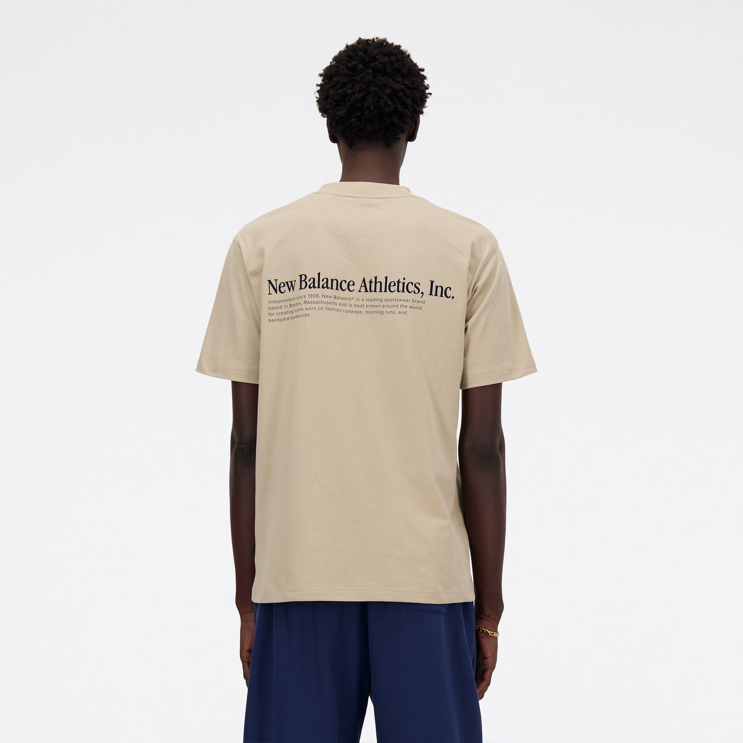 New Balance Athletics Flocked Relaxed Tee Erkek T-shirt