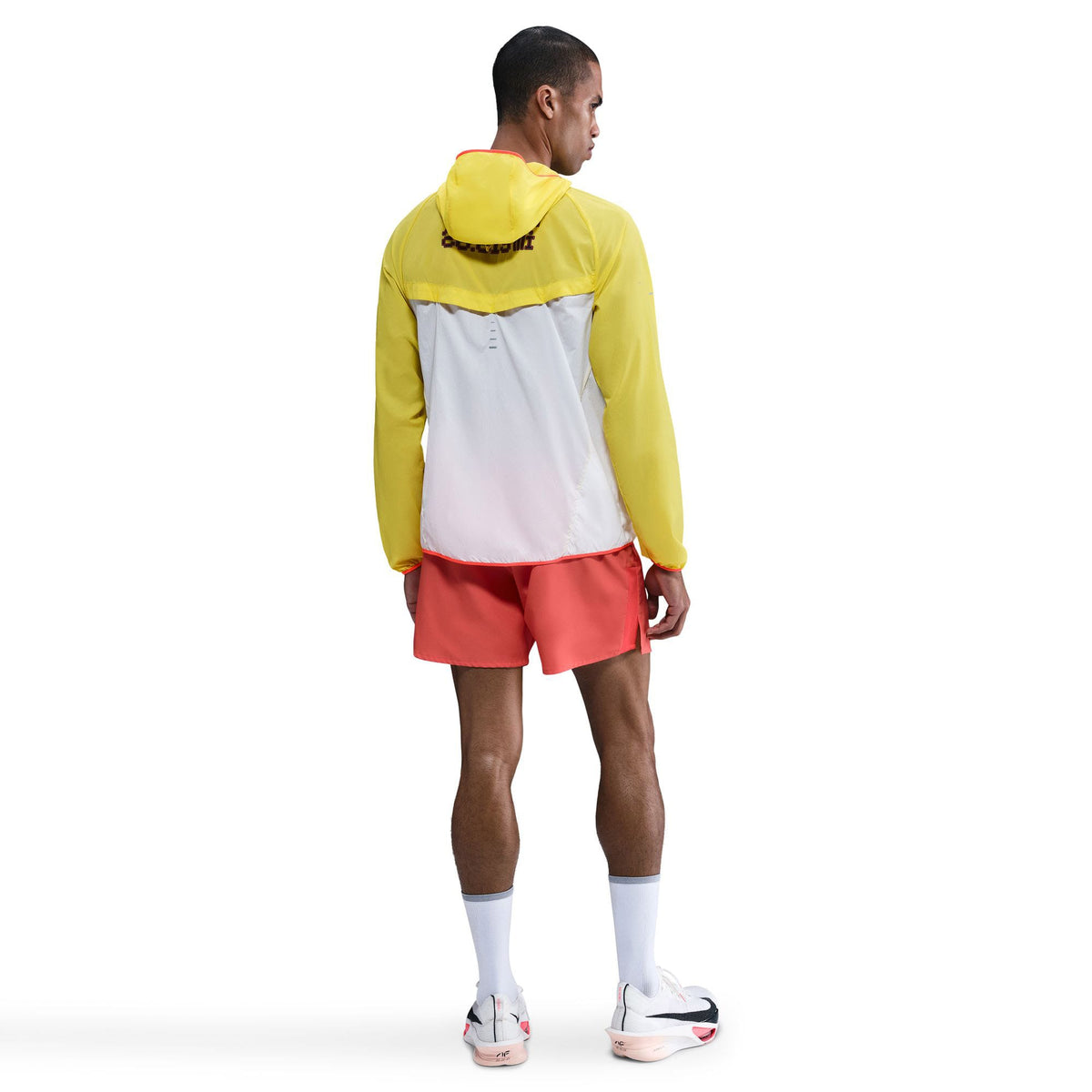 Nike Stride Erkek Beyaz Koşu Ceketi
