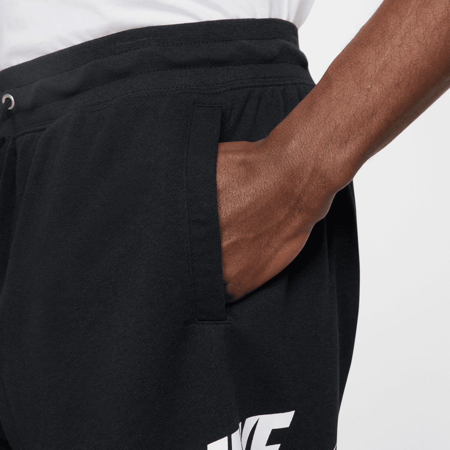 Nike Club Alumni Erkek Siyah Şort