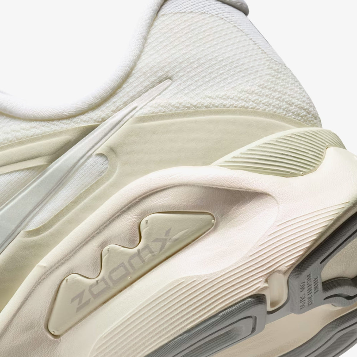 Nike Structure Plus Kadın Beyaz Koşu Ayakkabısı