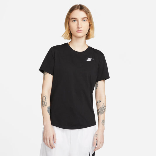 Nike Sportswear Club Essentials Kadın Siyah T-shirt