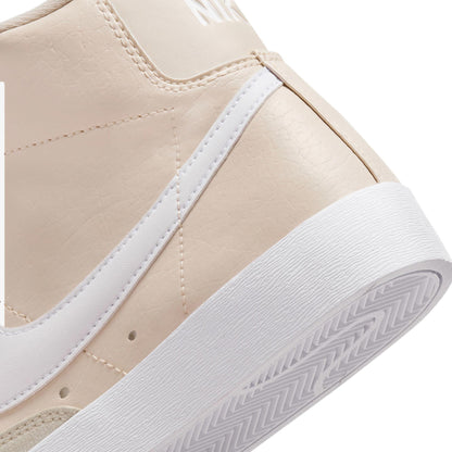 Nike Blazer Mid '77 Next Nature Kadın Beyaz Spor Ayakkabı