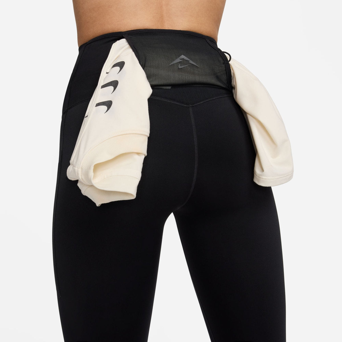 Nike Trail Go Yüksek Destekli Kadın Siyah Koşu Tayt
