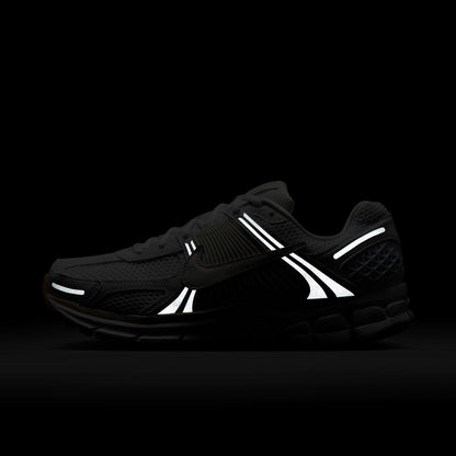 Nike Zoom Vomero 5 Kadın Beyaz Spor Ayakkabı