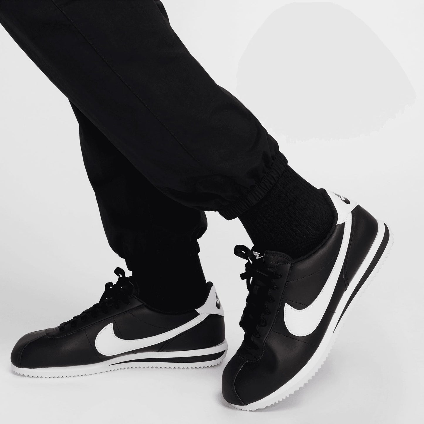 Nike Club Woven Erkek Siyah Eşofman Altı