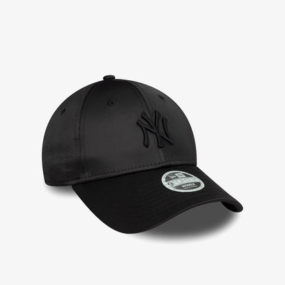 New Era New York Yankees Satin 9forty Kadın Siyah Şapka