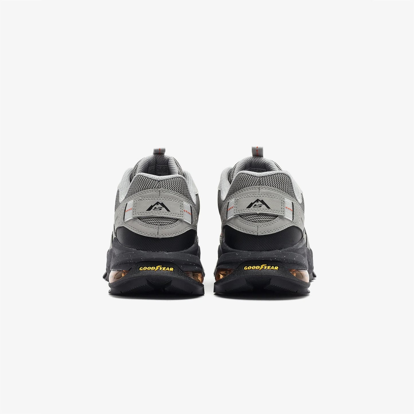 Skechers Arch Fit Trail Erkek Gri Outdoor Ayakkabı