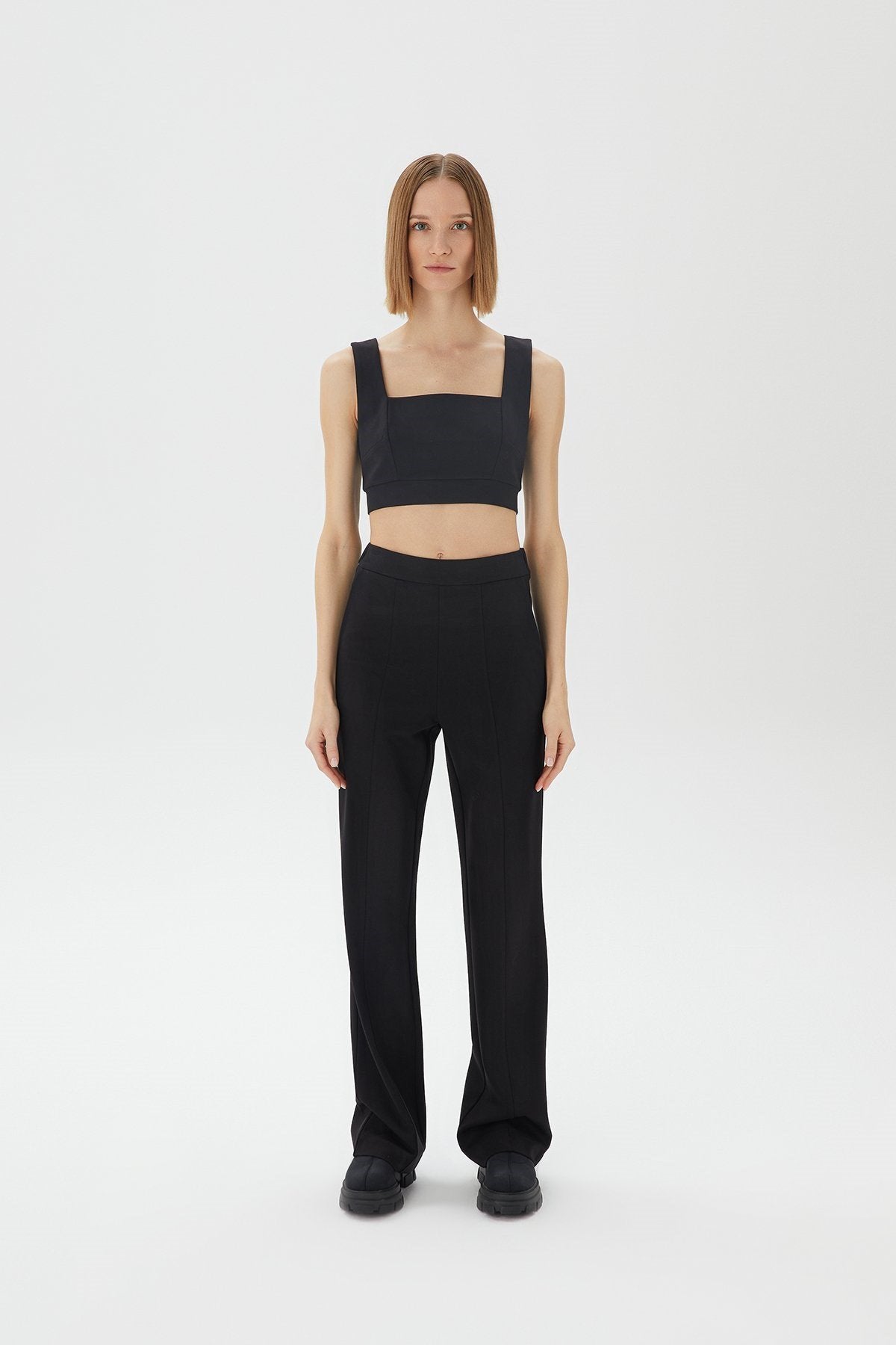 Askılı Siyah Crop Top